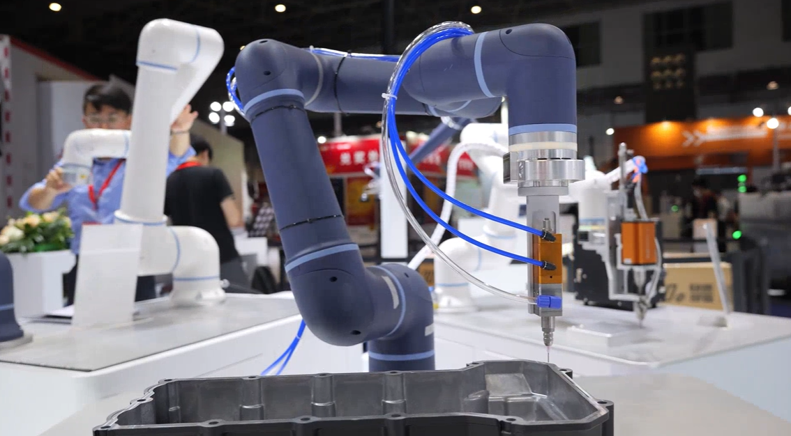 ESTUNスマート接着および配給ソリューション:精度,安全性,コスト効率を高める